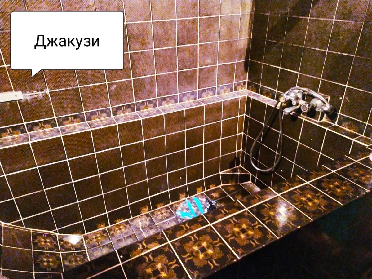 Apartment On Oktyabrskaya 105 Bobruisk Buitenkant foto